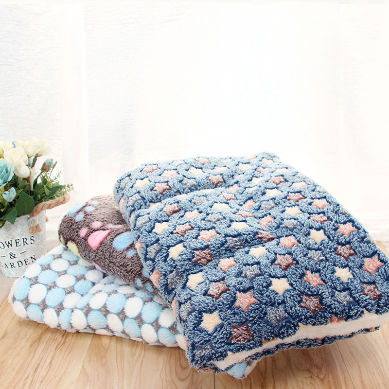 Coffee-colored plush dog blanket with paw prints.
Gray plush dog blanket featuring a cute bear design.
Light blue plush dog blanket with star patterns.
Navy blue plush dog blanket with owl designs.
Pink plush dog blanket with polar bear patterns.
Red plush dog blanket with geometric designs.